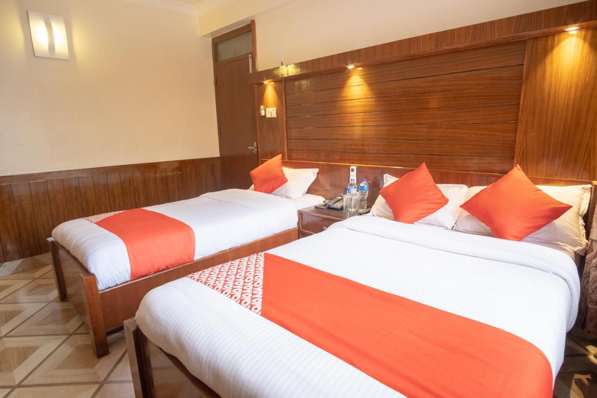 Oyo 304 Hotel Manama Balaju Exteriér fotografie