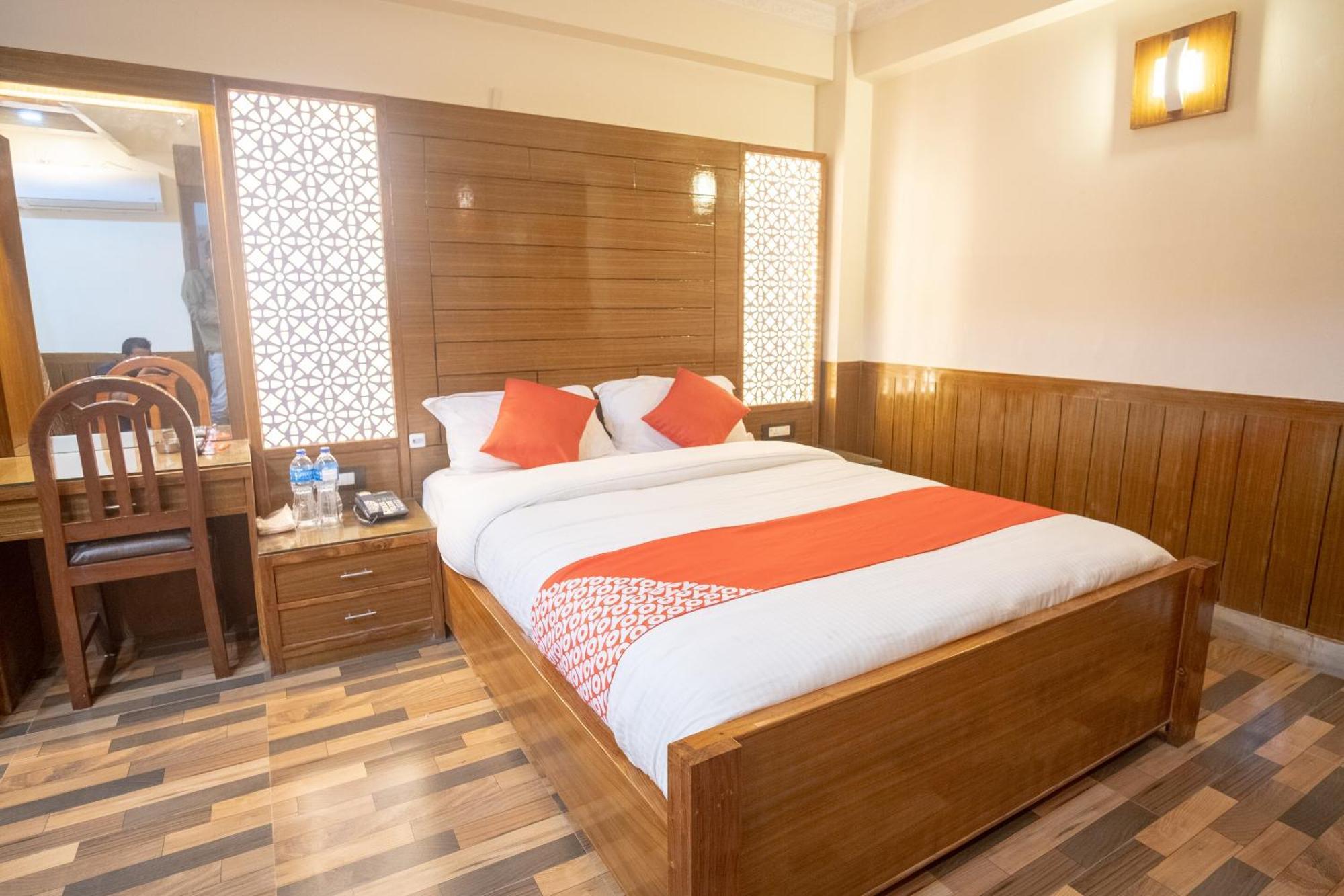 Oyo 304 Hotel Manama Balaju Exteriér fotografie