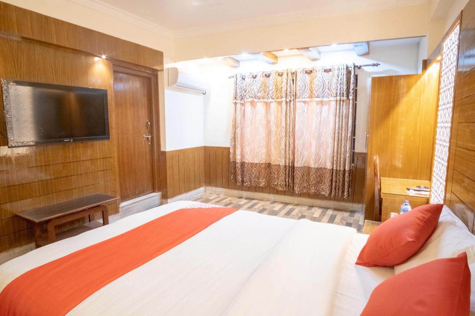 Oyo 304 Hotel Manama Balaju Exteriér fotografie