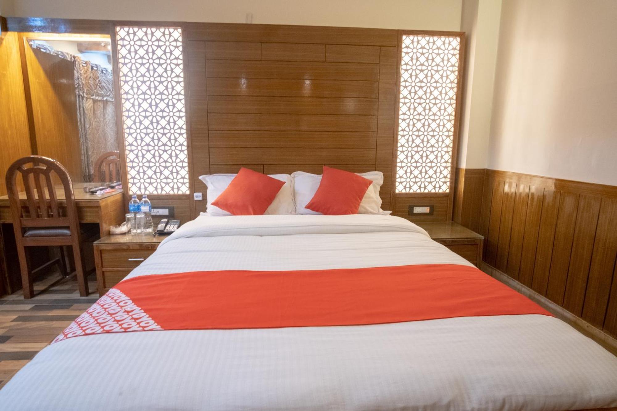Oyo 304 Hotel Manama Balaju Exteriér fotografie