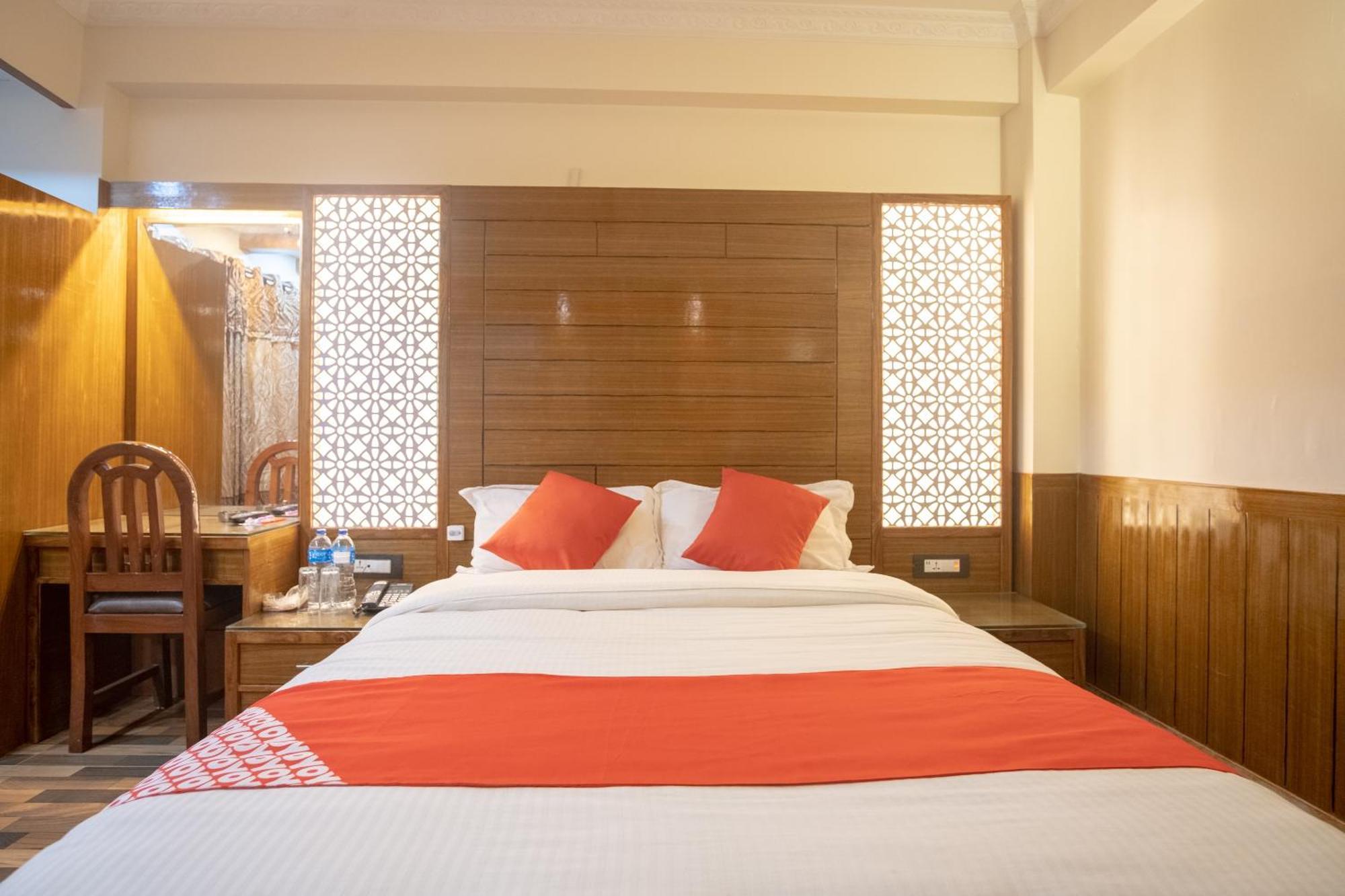 Oyo 304 Hotel Manama Balaju Exteriér fotografie